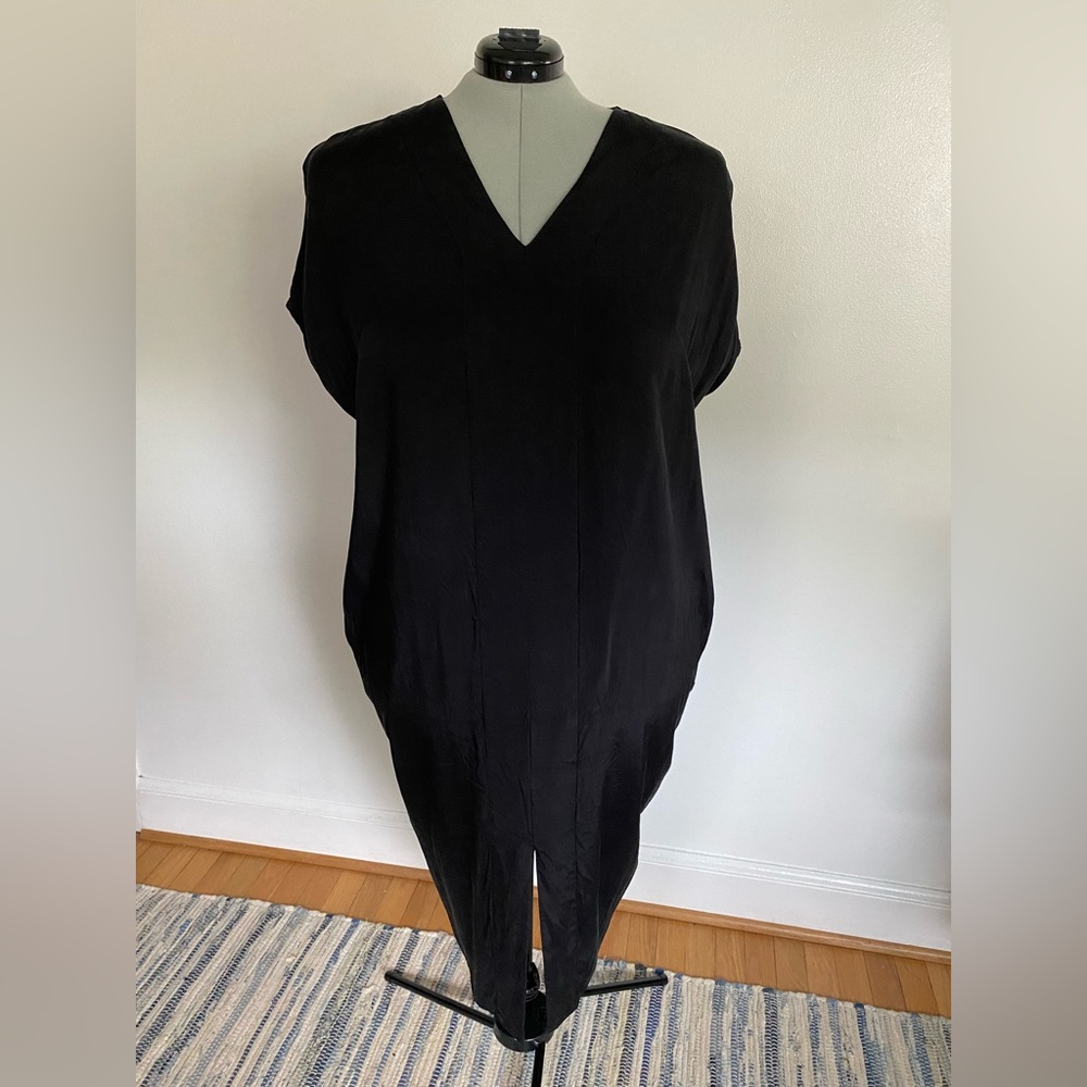 Universal Standard Black V-Neck Maxi Dress